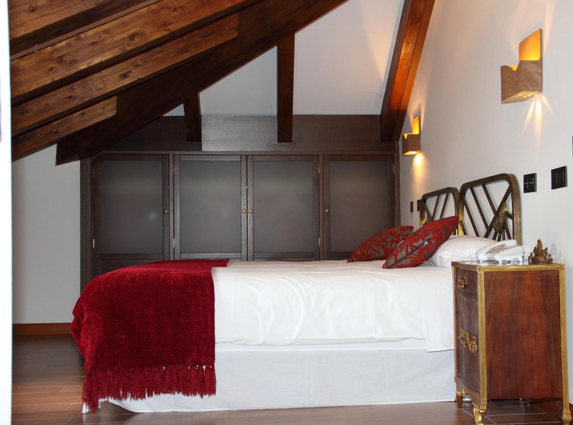 Concejo Hospederia Hotel Valoria la Buena Bilik gambar