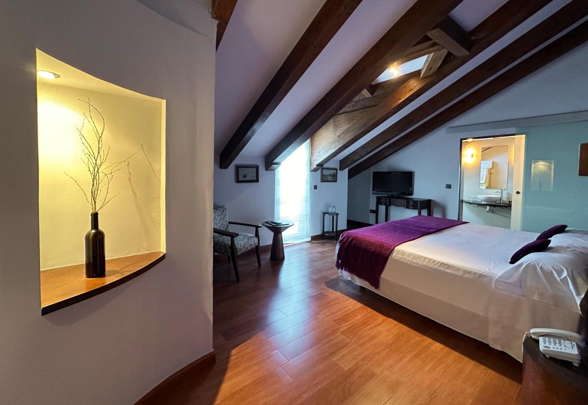 Concejo Hospederia Hotel Valoria la Buena Luaran gambar
