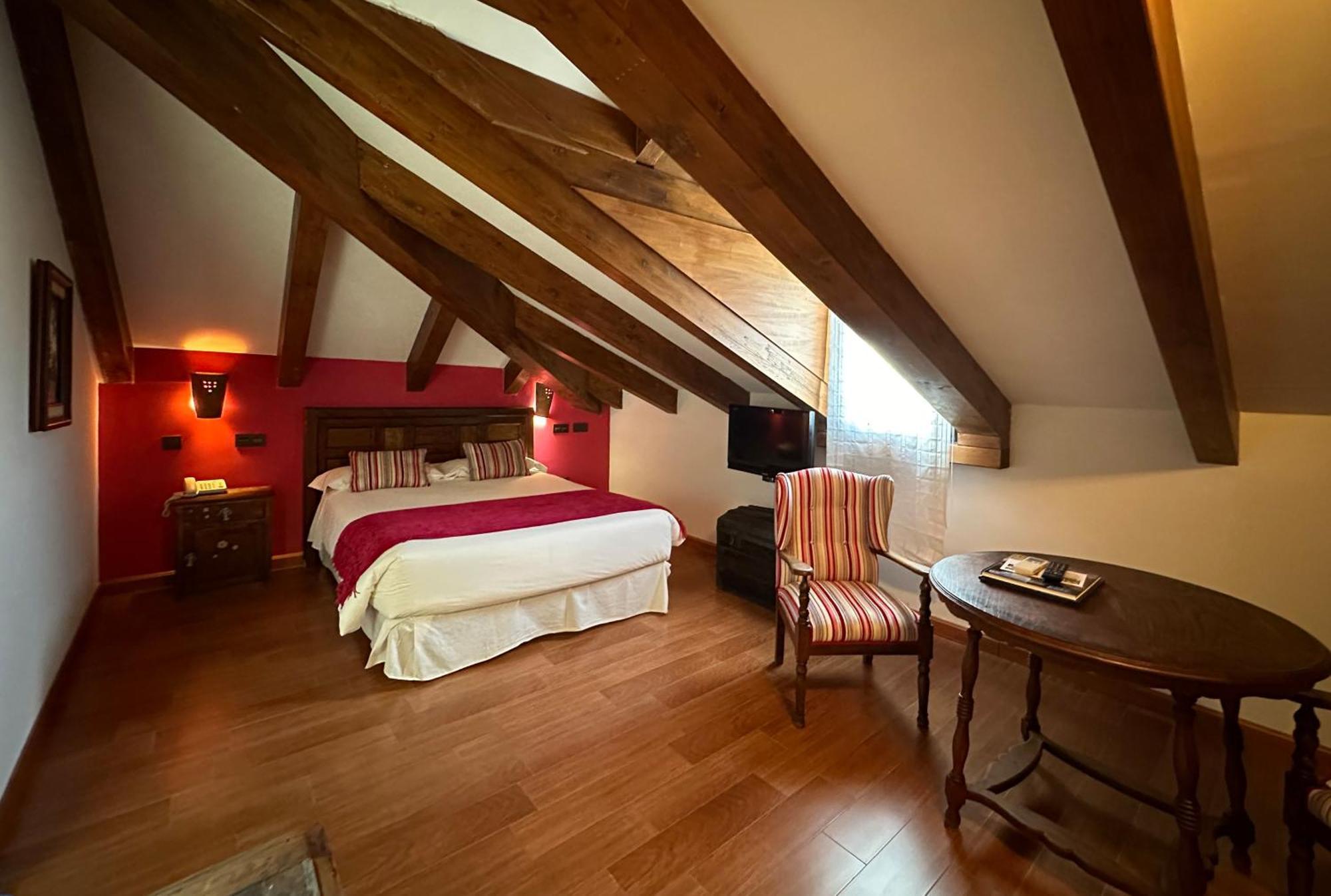 Concejo Hospederia Hotel Valoria la Buena Luaran gambar