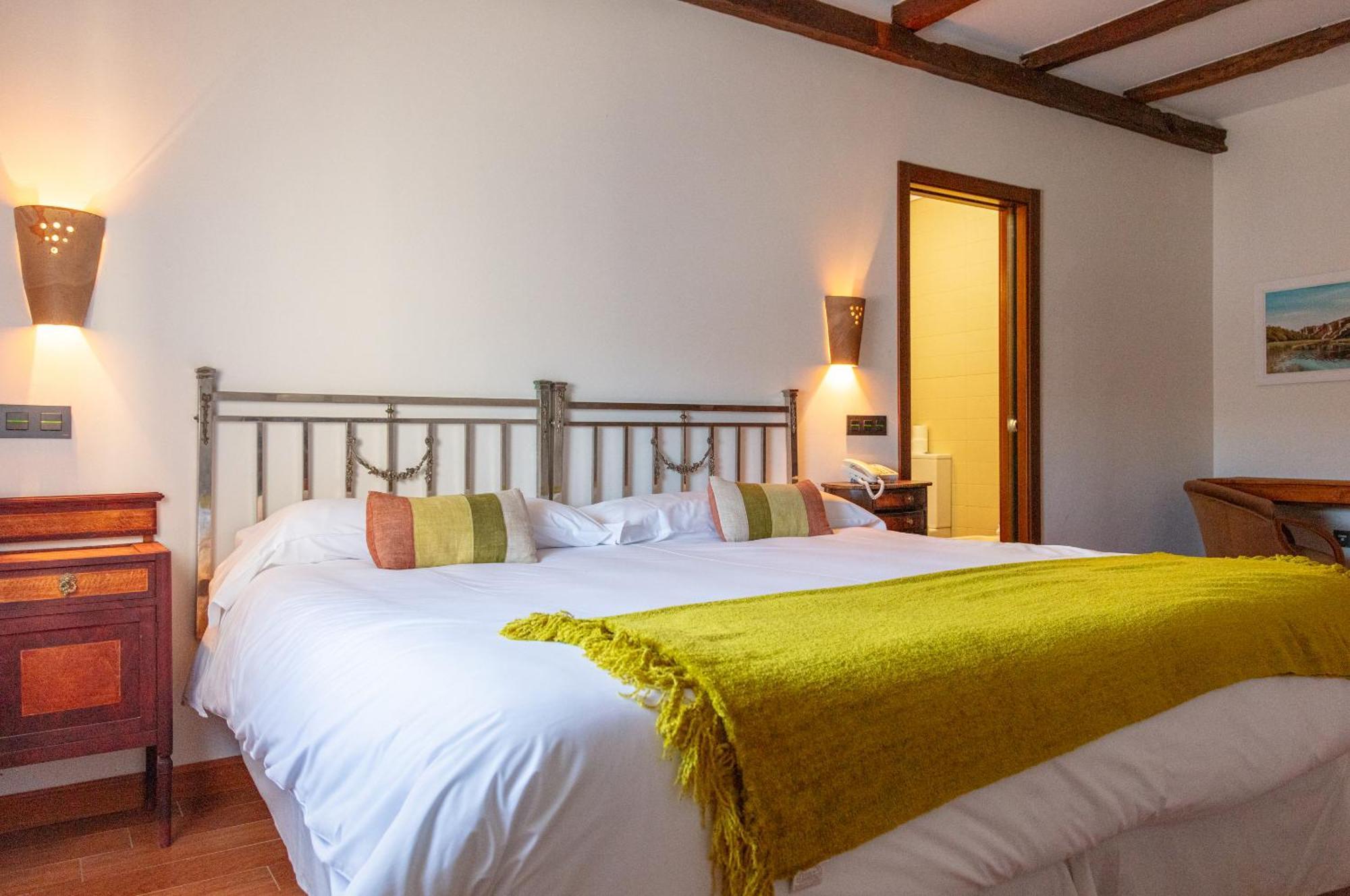Concejo Hospederia Hotel Valoria la Buena Luaran gambar